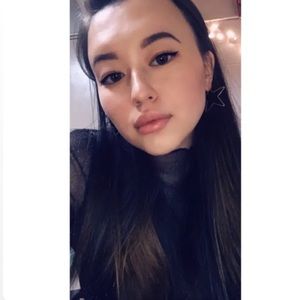 Meet your Posher, Pauline